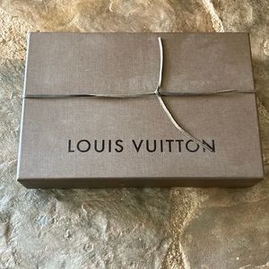 Louis Vuitton box